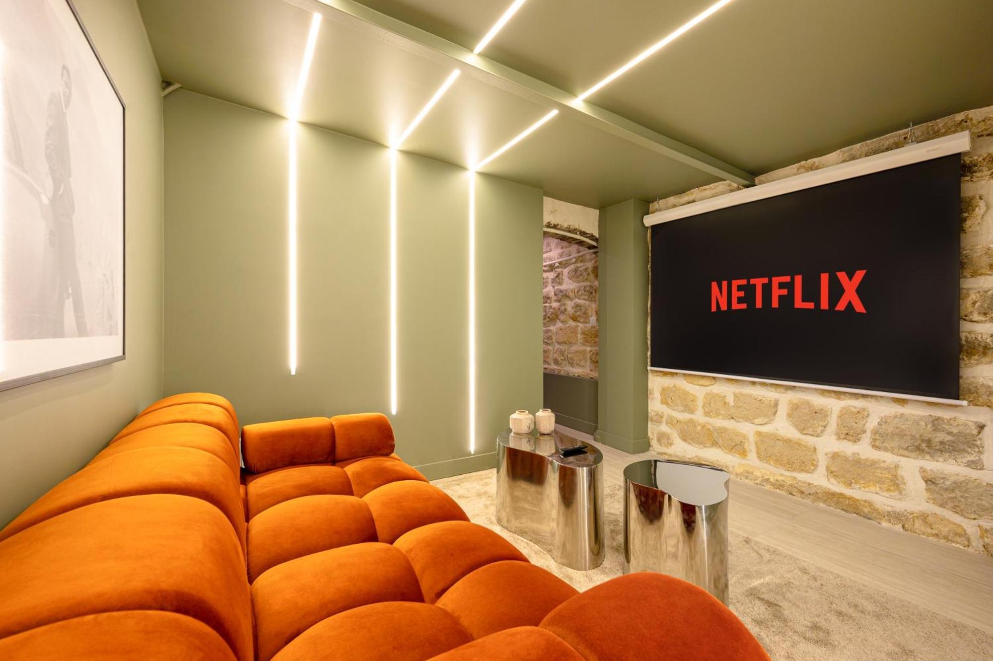 Loft Design With Sauna And Cinema Apartment *